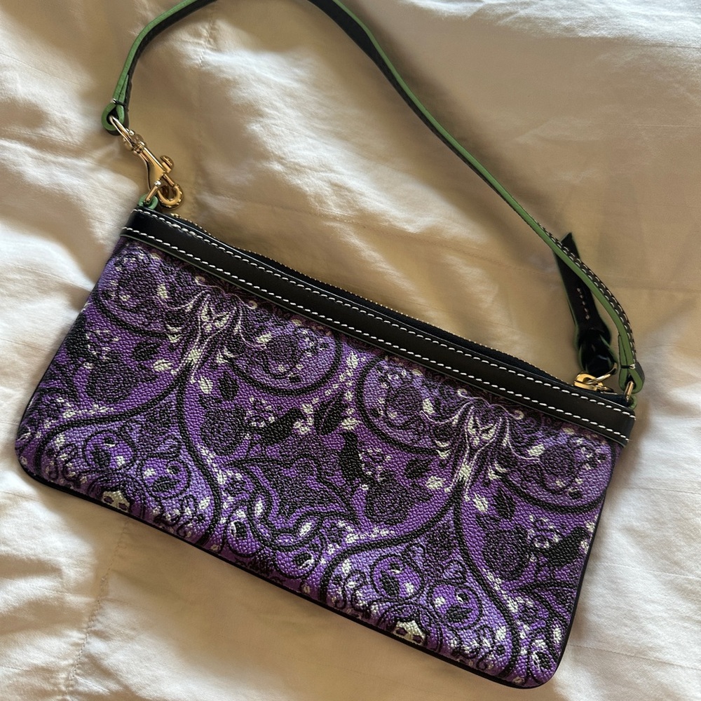 disney dooney & bourke madame leota wristlet - Picture 3 of 4